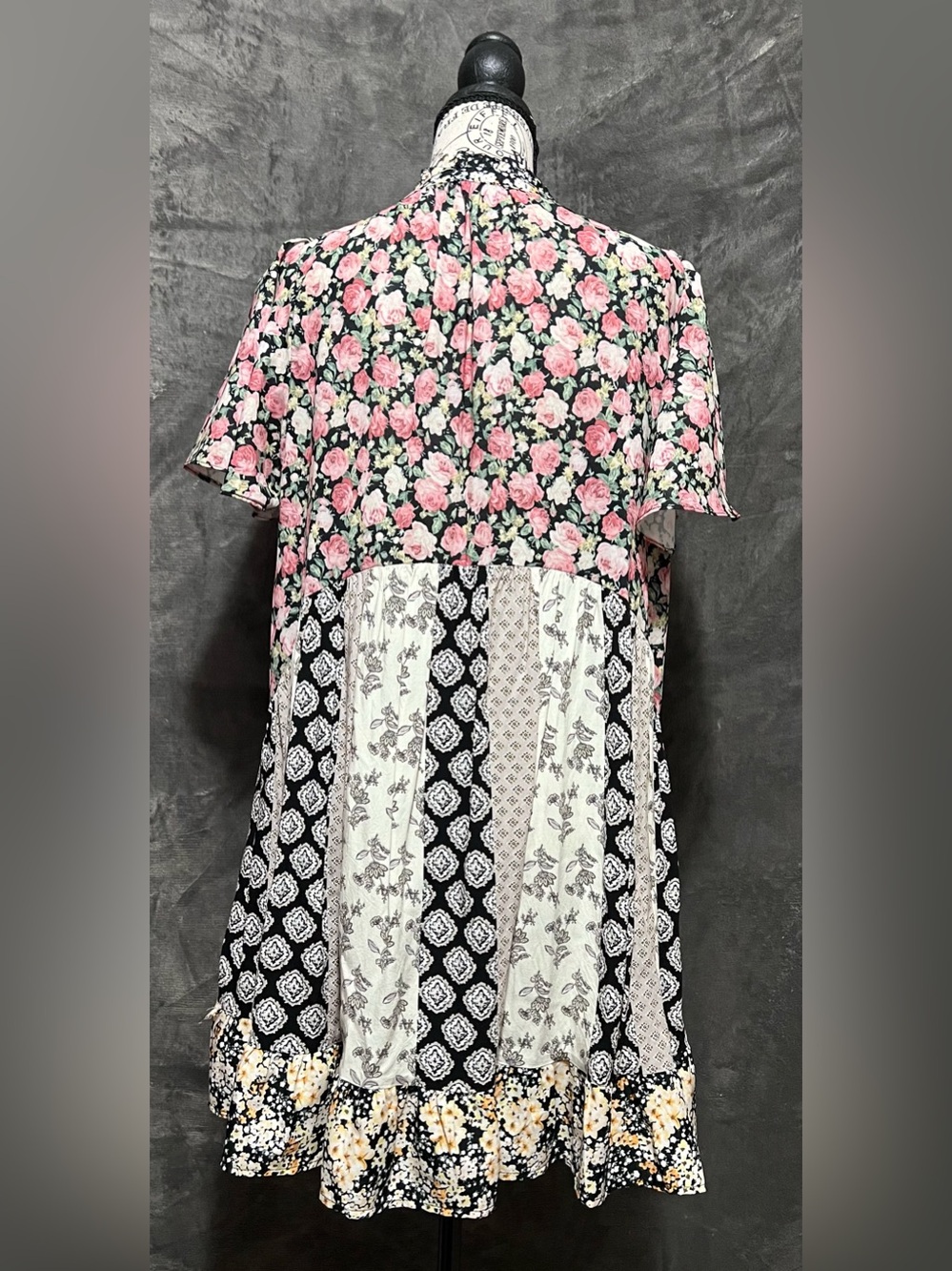 Umgee Pink Rose & Black Patchwork V-Neck Tunic - Picture 3 of 8